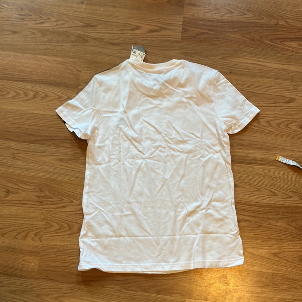 Adidas NWT Women’s Multi-Sport Tee Shirt, - Picture 6 of 7